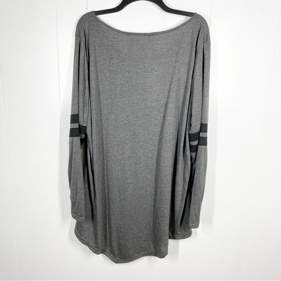 NWT Rosegal Gray Skull Graphic Long Sleeve Jersey Plus Size Tee 5X - Picture 2 of 7